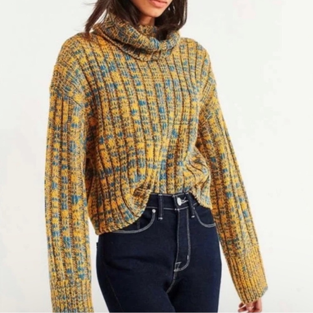 URBAN OUTFITTERS TURTLENECK Worn once
